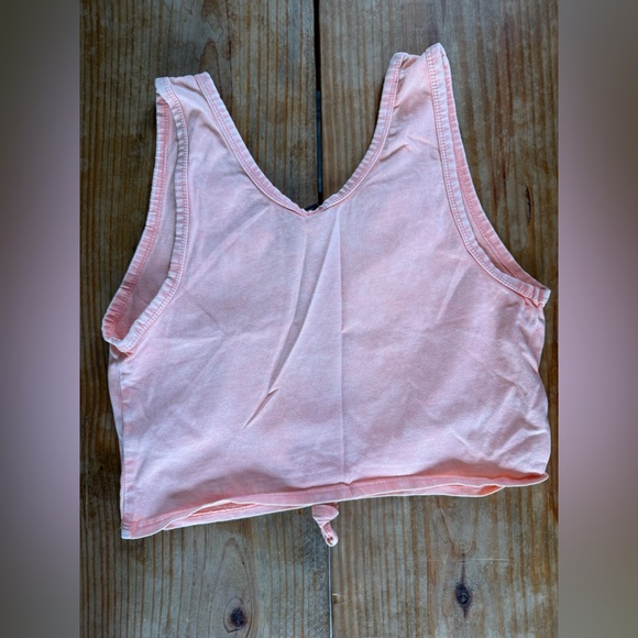Wild & Fable Peach Sleeveless Knotted In Front Crop Top Size Medium - Picture 3 of 3